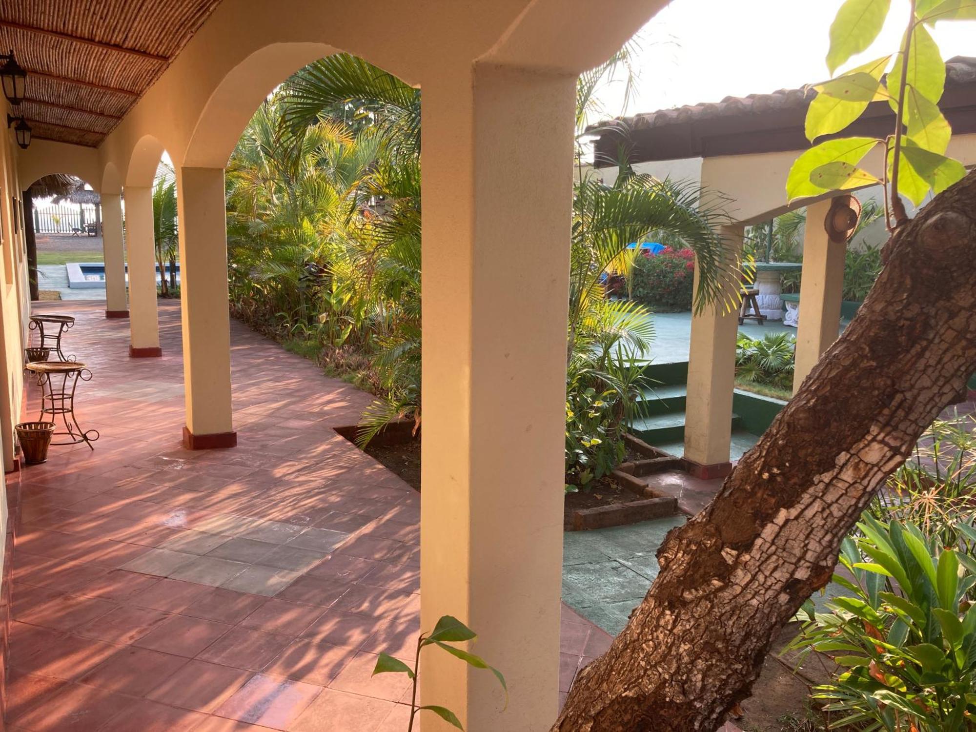 Hotel Tranquilo Лас-Пеньитас Экстерьер фото